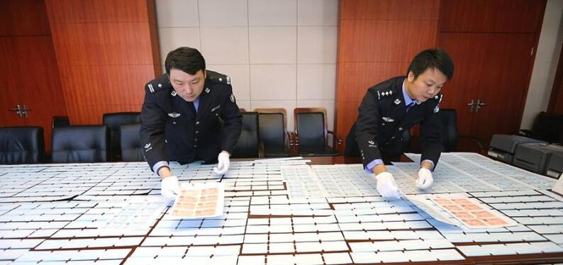 南京铁警破获特大假票制售案件1.jpg